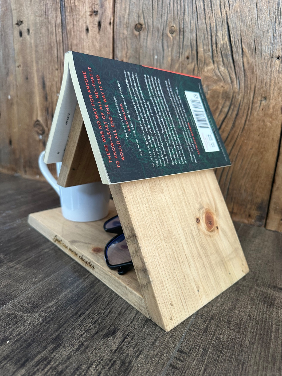WOOD TRIANGLE BOOK HOLDER